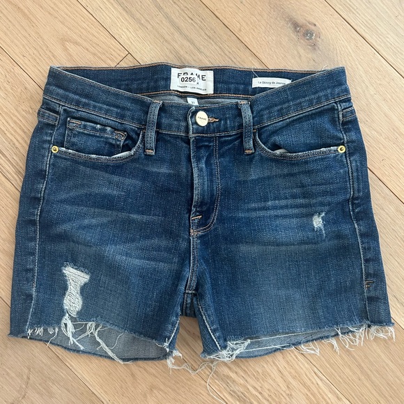 Frame Denim Pants - FRAME JEAN SHORTS SIZE 27‎ 💙💙